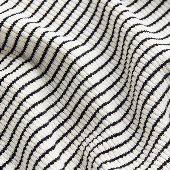 NWOT H&M Rib-Knit Top - Picture 6 of 6